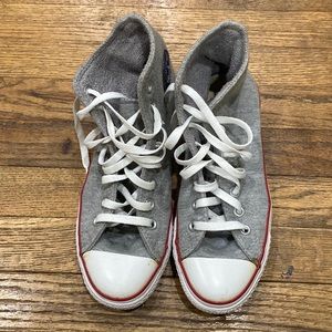Converse All Star Chuck Taylor size 7.